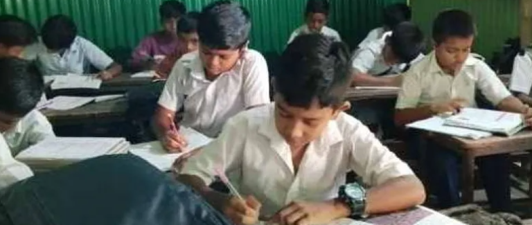 পরীক্ষার প্রস্তুতিতে নিয়মিত রিভিশনের ওপর গুরুত্ব